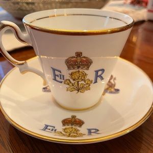 Commemorative Queen Elizabeth Cup And Saucer👑